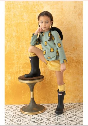 Conjunto de niña con un león.Basmarti.