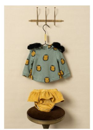 Conjunto de niña en color verde con leones.Basmarti.