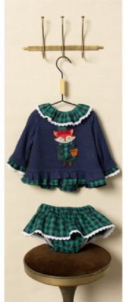 Jesusito de niña en color azul con un zorro.Basmarti.