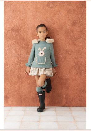 Vestido  en color verde con conejitos.Basmarti.