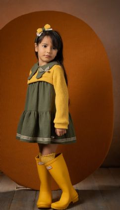 Vestido infantil en color verde.Basmarti.