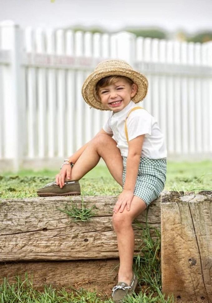 Conjunto bebé con tirantes Familia Ánfora.Yoedu. Conjunto bebé con tirantes Familia Ánfora.Yoedu.