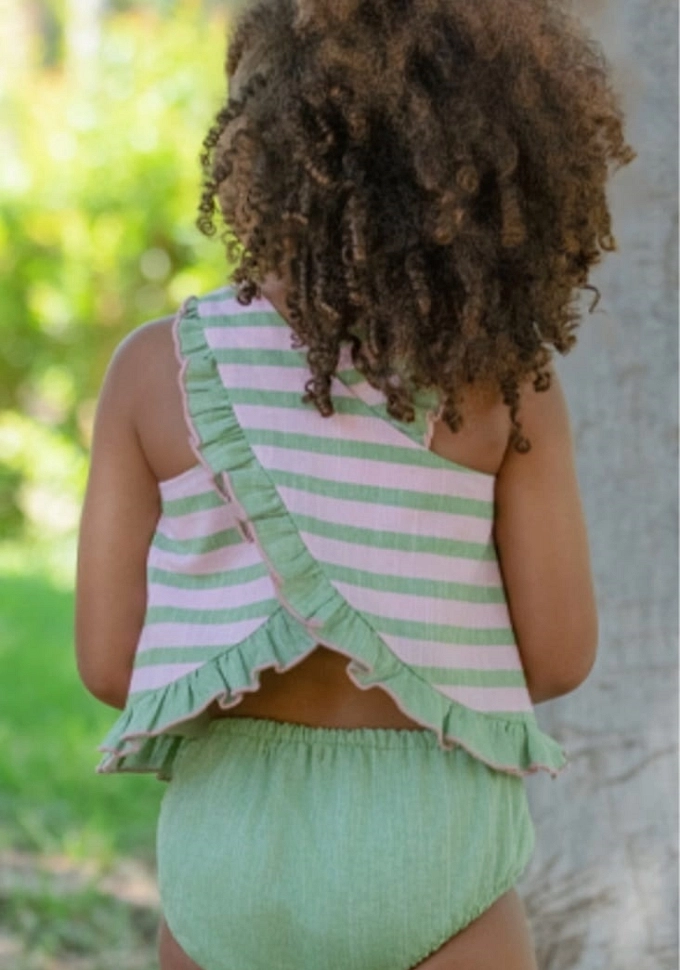 Conjunto  bebé Familia Oliva.