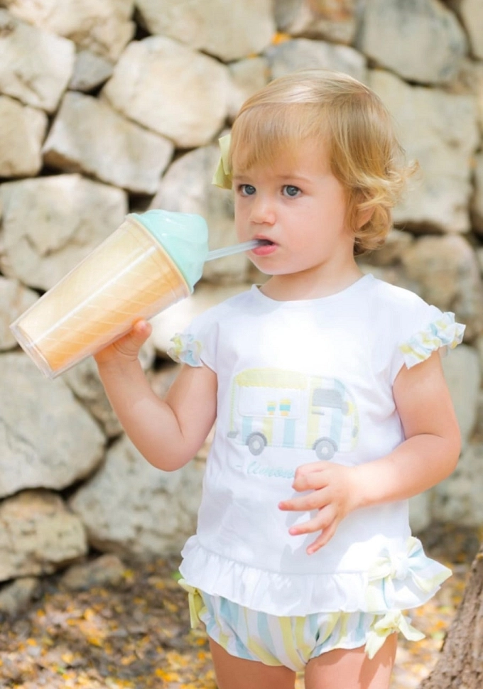 Conjunto de niña con un camión.Pequeñas Piratas.