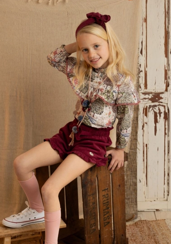 Conjunto de niña en color burdeos.Basmarti.