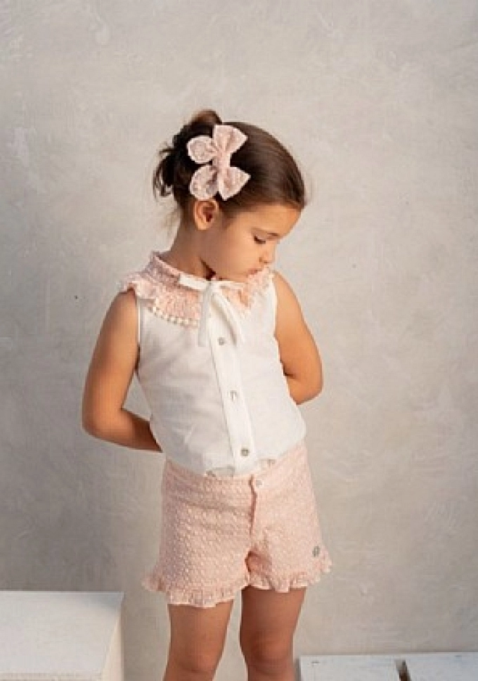 Conjunto de niña en color rosa.Basmarti.