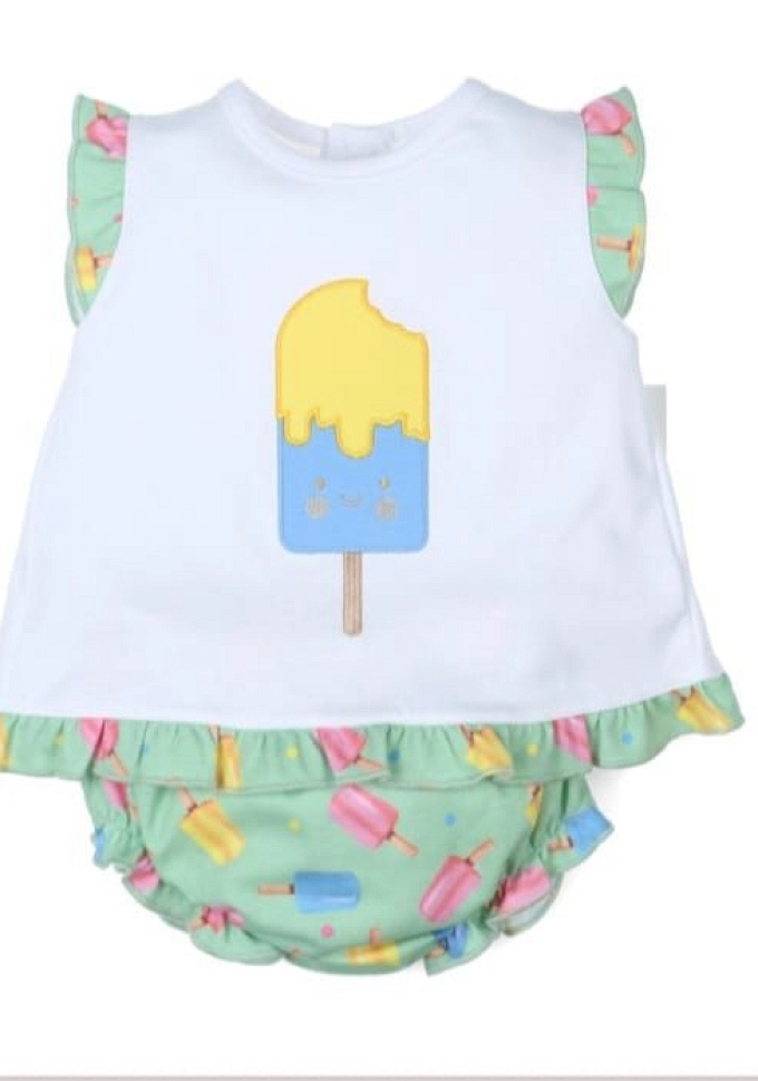 Conjunto de niña en color verde.