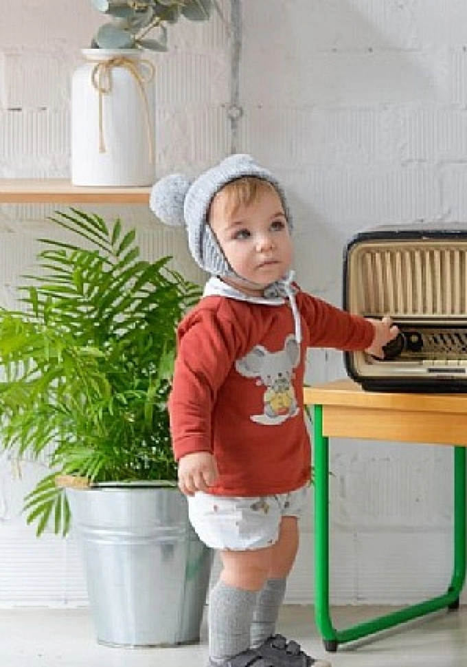 Conjunto de niño color teja con un ratón.Pequeños Piratas.