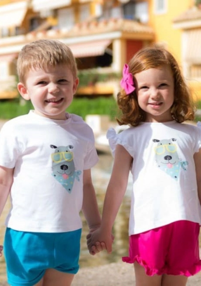 Conjunto de niño en color azul con un perro.Pequeños Piratas. Conjunto de niño en color azul con un perro.Pequeños Piratas.