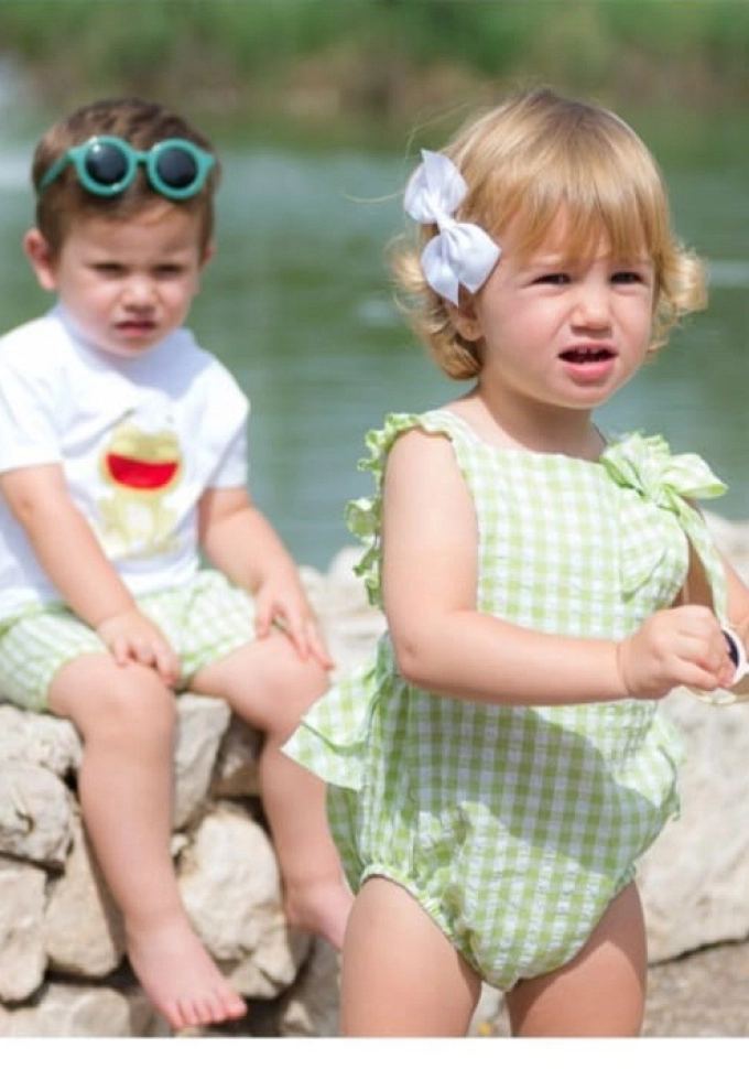 Conjunto de niño en color verde con una rana.Pequeños Piratas. Conjunto de niño en color verde con una rana.Pequeños Piratas.