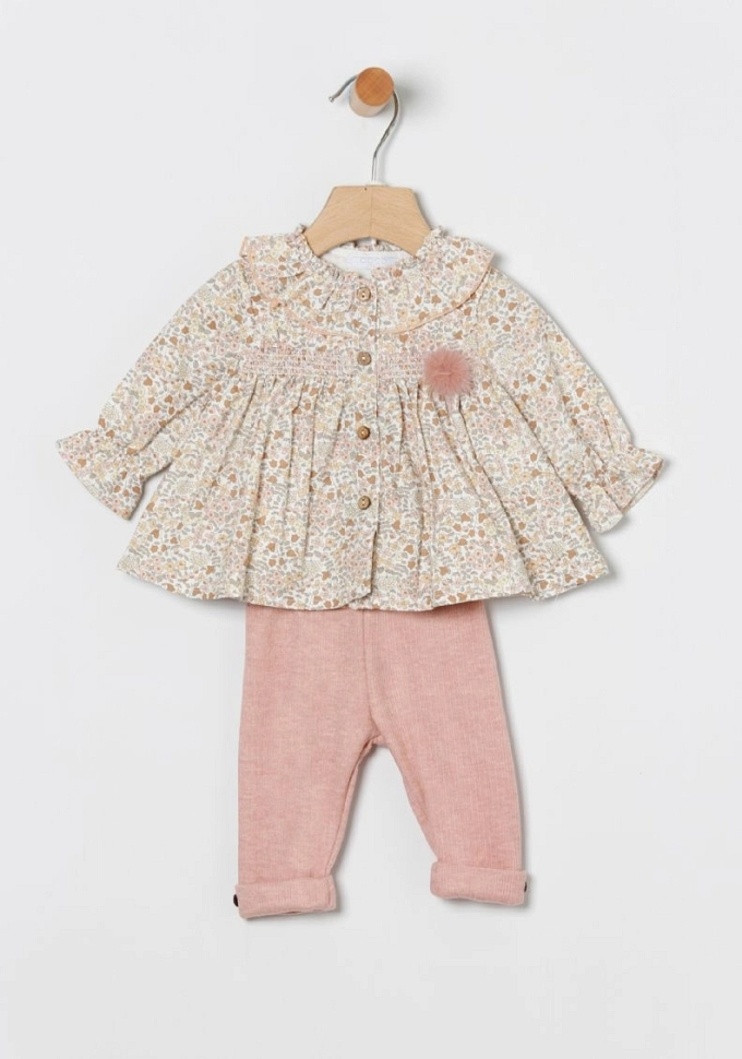 Conjunto de pantalón largo en color rosa.Coco-acqua.