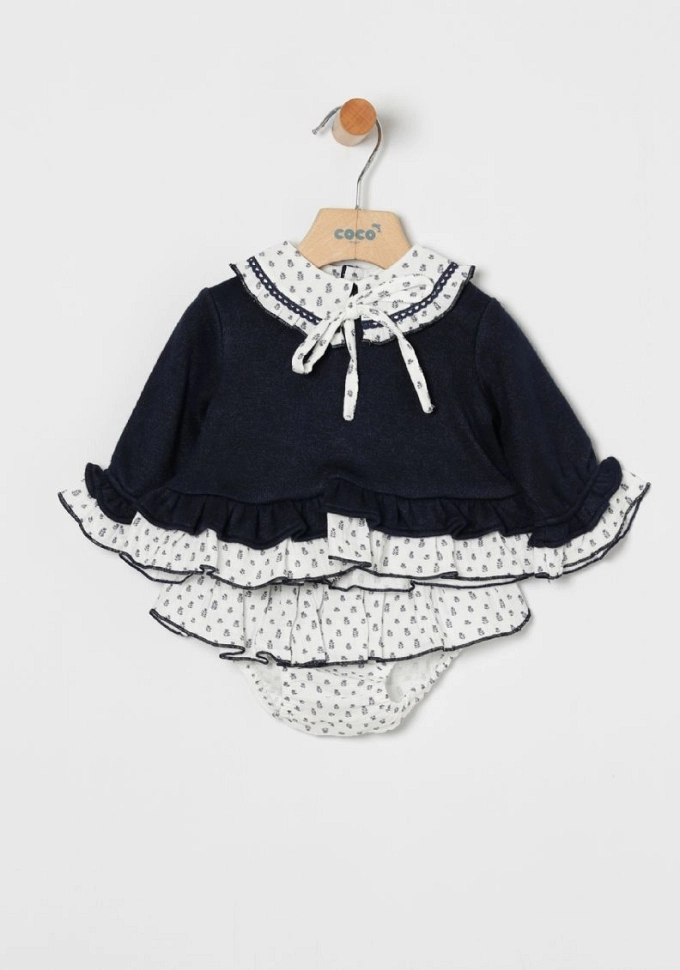 Jesusito con florecitas en color azul.Coco-acqua.