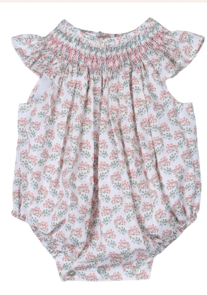 Ranita de niña con florecitas. Ranita de niña con florecitas.