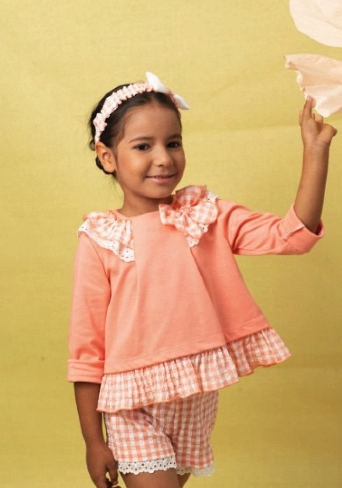 Sudadera de niña en color naranja.Basmarti. Sudadera de niña en color naranja.Basmarti.