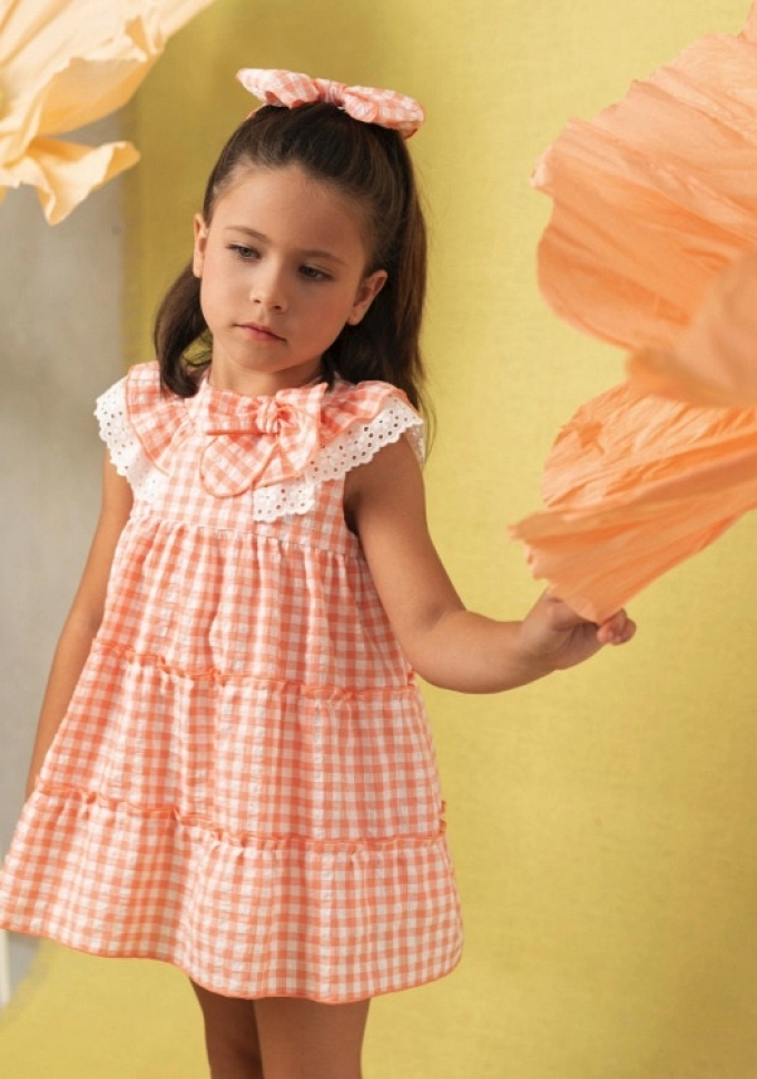 Vestido de cuadritos en color naranja.Basmarti.