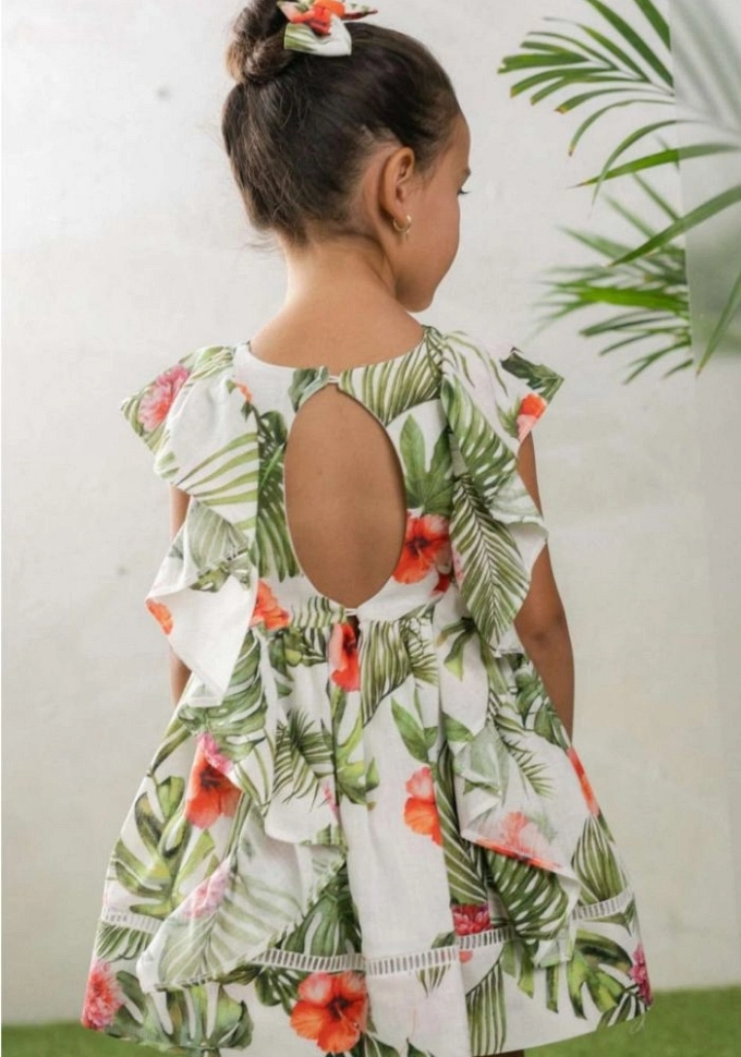 Vestido de flores en color verde.Basamarti.